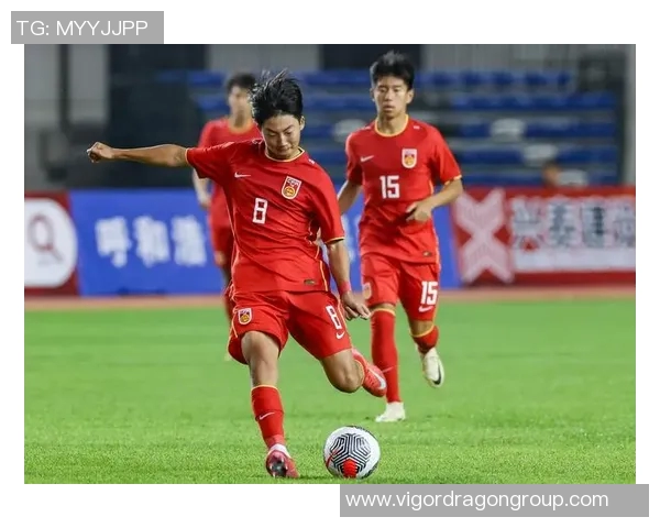 成都足球队在世界锦标赛中的个人能力分析与表现评估 成都足球队在世界锦标赛中的个人能力分析与表现评估