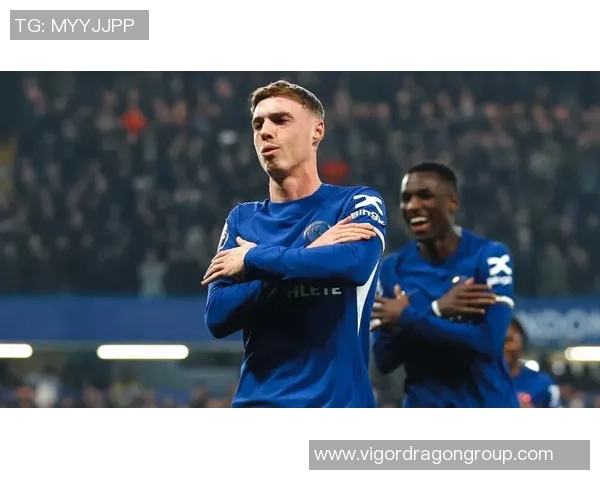 曼联足球明星的魅力瞬间尽在这部精彩写真视频中展现无遗 曼联足球明星的魅力瞬间尽在这部精彩写真视频中展现无遗