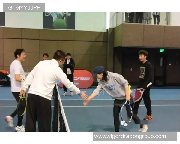 杭州网球队荣登全国网球团队协作排行榜第二名展现团队实力与默契 杭州网球队荣登全国网球团队协作排行榜第二名展现团队实力与默契