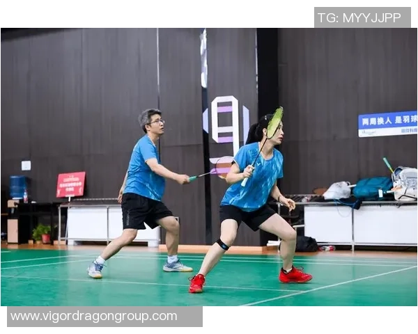 西安羽毛球队配合技巧分析与实战应用探讨 西安羽毛球队配合技巧分析与实战应用探讨