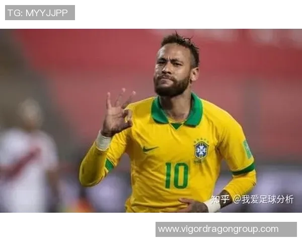 足球明星手腕绑带视频引发热议球迷纷纷猜测其背后含义与影响 足球明星手腕绑带视频引发热议球迷纷纷猜测其背后含义与影响