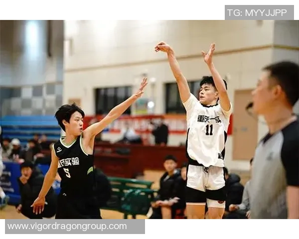 重庆篮球队团队协作新模式引发热议助力球队崛起与发展 重庆篮球队团队协作新模式引发热议助力球队崛起与发展